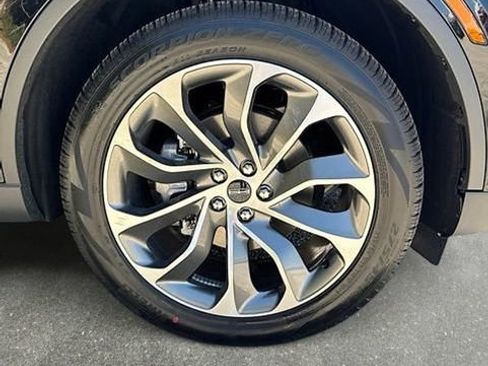 New 2026 Lincoln Aviator AWD image 8