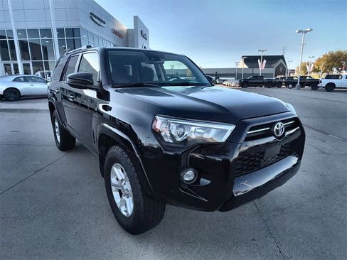 Used 2024 Toyota 4Runner SR5 image 6