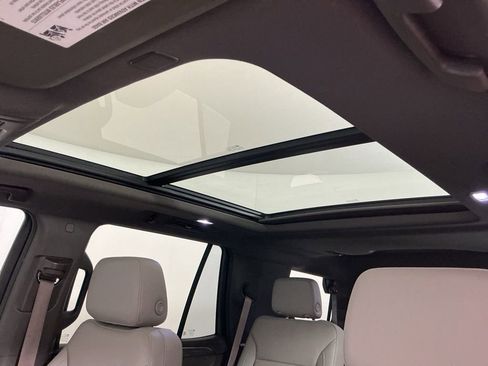 Used 2022 Chevrolet Tahoe LT w/ LT Signature Package image 23