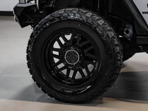 Used 2015 Jeep Wrangler Sport w/ Quick Order Package 24S AWD/4WD image 44