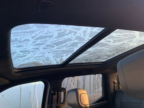 Used 2024 Toyota Tundra Platinum AWD/4WD image 27