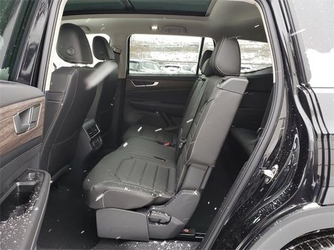 New 2026 Volkswagen Atlas SEL image 8