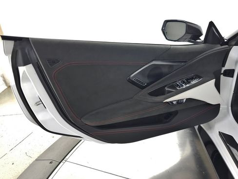 Used 2023 Chevrolet Corvette Stingray Premium Conv RWD image 17