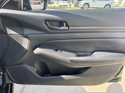 Used 2024 Nissan Altima 2.5 S image 13