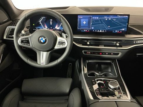 Certified 2026 BMW X7 xDrive40i w/ M Sport Package AWD/4WD image 9
