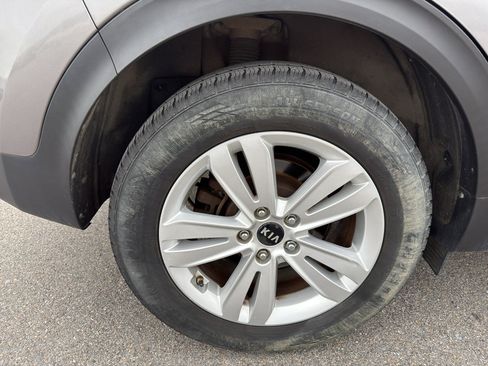 Used 2018 Kia Sportage LX image 14