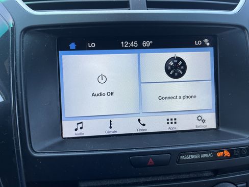 Used 2017 Ford Explorer XLT w/ Equipment Group 201A FWD image 24