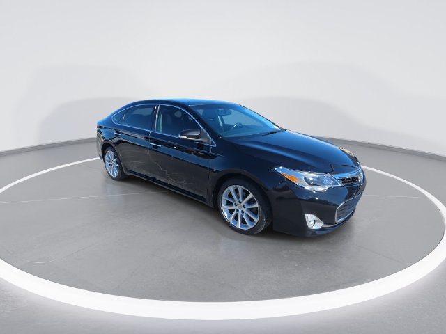 Used 2013 Toyota Avalon XLE Touring FWD image 2