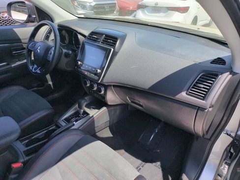 Used 2025 Mitsubishi Outlander Sport SE AWD/4WD image 30