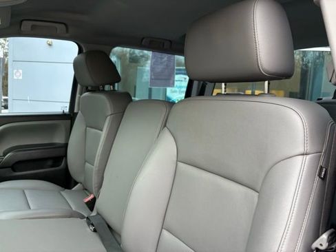 Used 2018 Chevrolet Silverado 1500 W/T w/ Trailering Package image 12