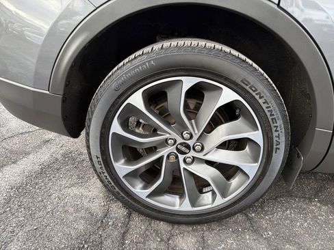 Certified 2021 Lincoln Nautilus Reserve w/ Cargo Utility Package image 32