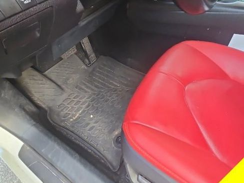 Used 2022 Toyota Camry XSE FWD image 16