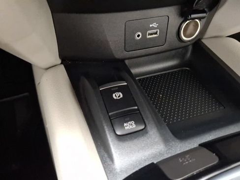 Used 2022 Nissan Rogue Sport SV w/ Technology Package FWD image 28