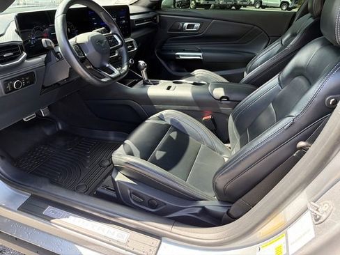 Used 2024 Ford Mustang Premium image 9