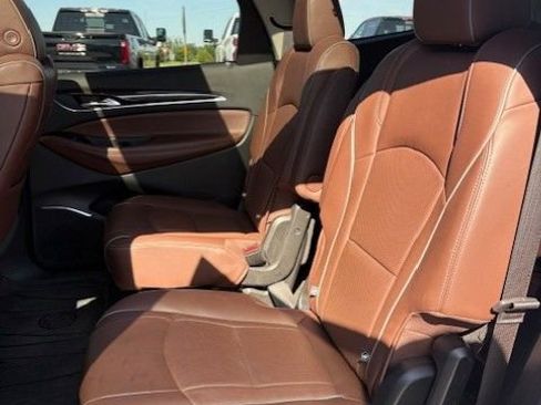 Used 2020 Buick Enclave Avenir w/ Avenir Technology Package FWD image 13