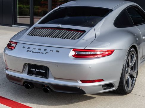 Certified 2018 Porsche 911 Carrera T RWD image 17