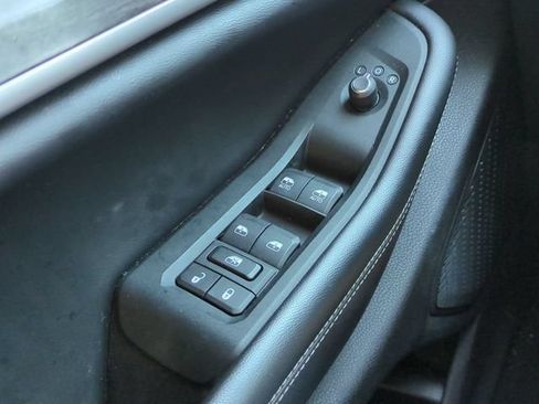 Used 2023 Jeep Grand Cherokee L Limited w/ Black Appearance Package RWD image 23