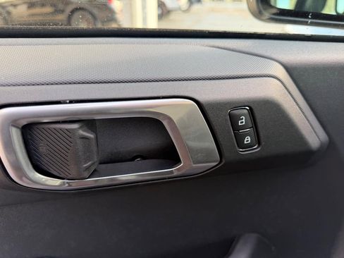 New 2025 Ford Bronco 4-Door image 18