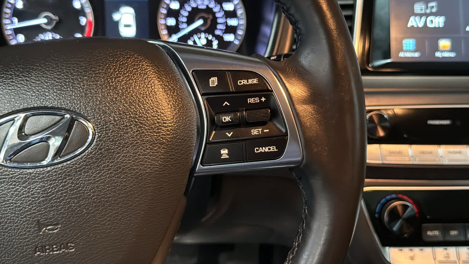 Used 2018 Hyundai Sonata SEL w/ Tech Package 04 FWD image 13