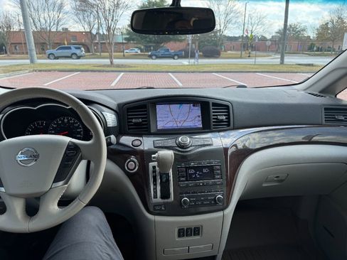 Used 2013 Nissan Quest LE image 21