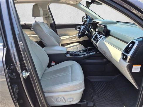 Used 2023 Kia Sorento SX Prestige w/ Panoramic Sunroof Package AWD/4WD image 20