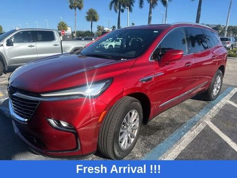 Used 2024 Buick Enclave Essence FWD image 1