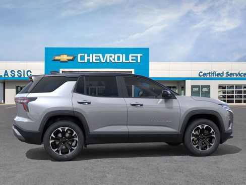 New 2026 Chevrolet Equinox LT w/ Convenience Package II FWD image 5