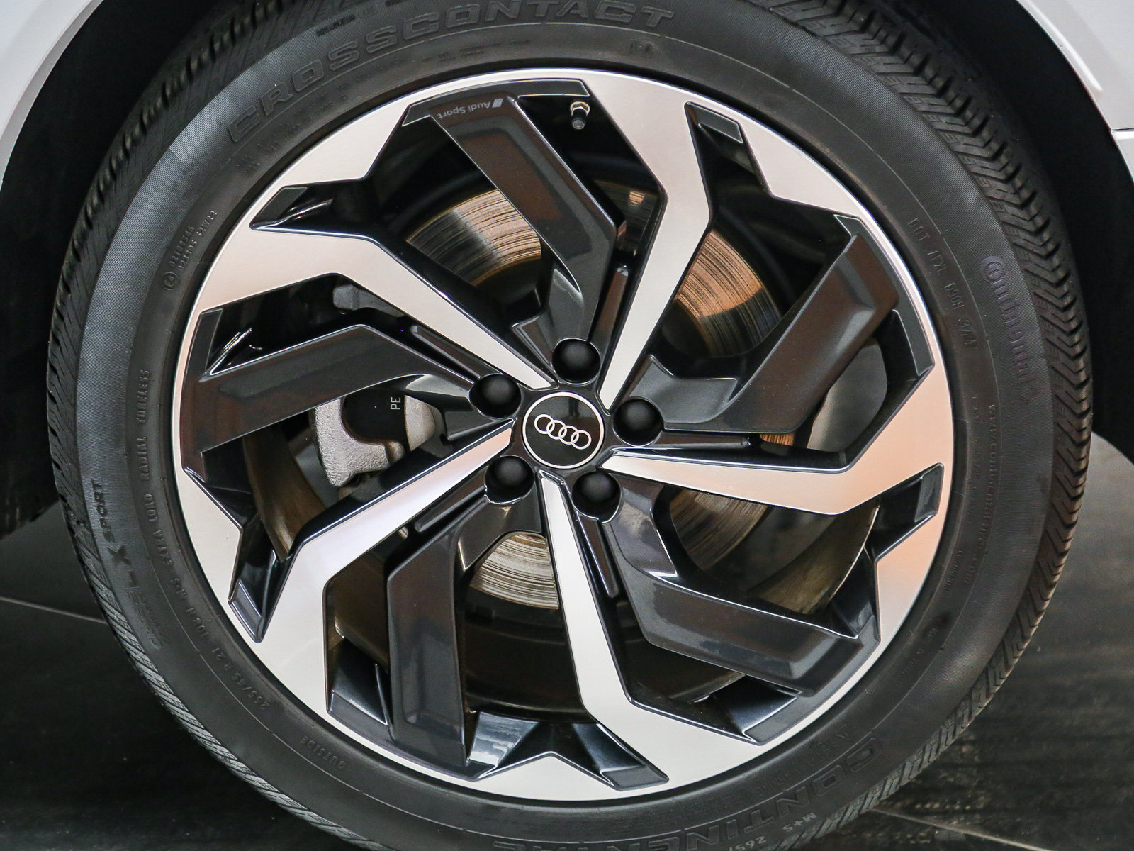 Certified 2024 Audi Q8 e-tron Premium Plus AWD/4WD image 11