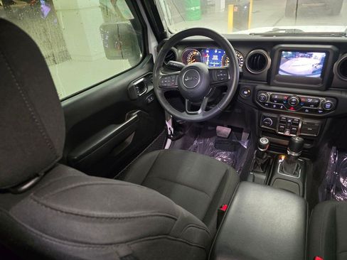 Used 2023 Jeep Wrangler Unlimited Sport AWD/4WD image 35