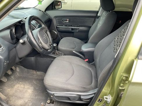 Used 2010 Kia Soul + FWD image 7