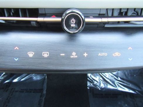 Used 2024 Nissan Ariya FWD image 42
