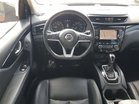 Used 2021 Nissan Rogue Sport SL w/ Premium Package image 15