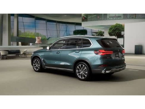 Used 2026 BMW X5 sDrive40i w/ Premium Package RWD image 3