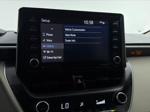 Used 2021 Toyota Corolla LE FWD image 30