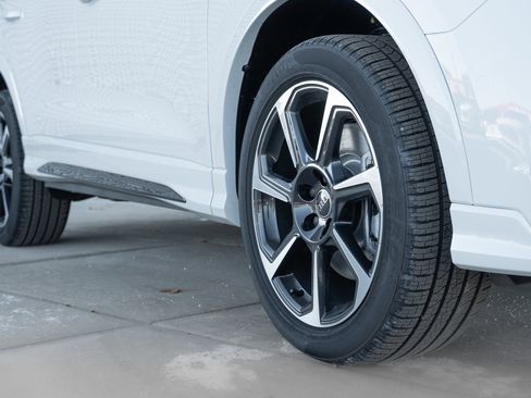 New 2025 Audi Q3 2.0T Premium Plus image 33