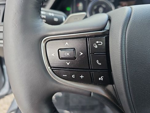 Certified 2023 Lexus ES 300h w/ Luxury Package image 17