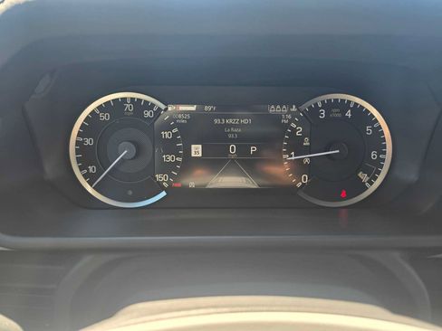 Used 2023 Land Rover Defender 130 SE AWD/4WD image 25