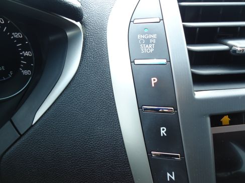 Used 2017 Lincoln MKZ Select FWD image 19