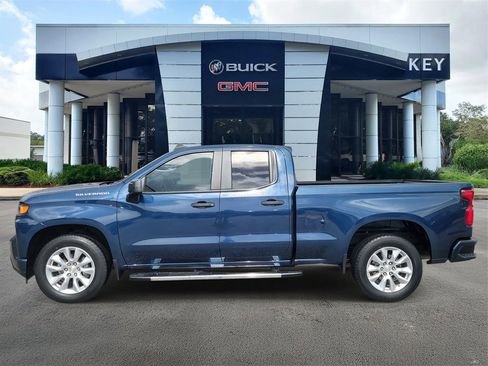 Used 2020 Chevrolet Silverado 1500 Custom w/ Custom Value Package image 4