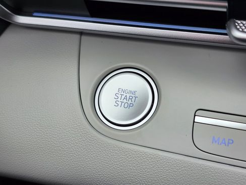 New 2026 Hyundai Elantra Limited image 26