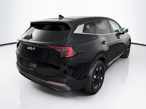 Used 2026 Kia Sportage LX FWD image 9