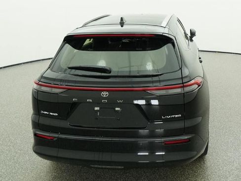 New 2026 Toyota Crown Signia image 7