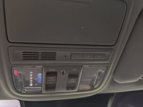 Certified 2018 Honda CR-V Touring image 30