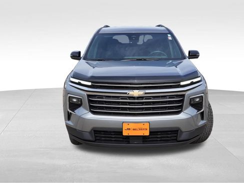 Certified 2025 Chevrolet Traverse LT w/ Driver Confidence Package AWD/4WD image 12
