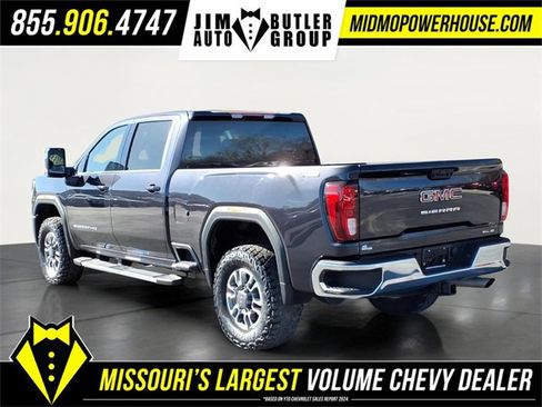 Used 2025 GMC Sierra 2500 SLE w/ SLE Value Package; image 4
