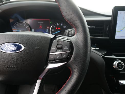 Used 2023 Ford Explorer ST-Line w/ Class IV Trailer Tow Package image 13