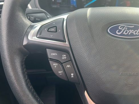 Used 2022 Ford Edge SEL w/ Convenience Package image 17