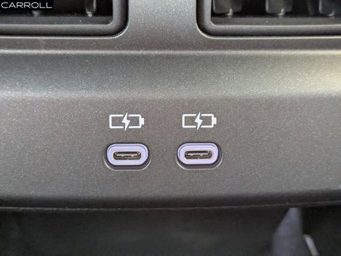 Used 2023 Toyota Crown Limited image 15