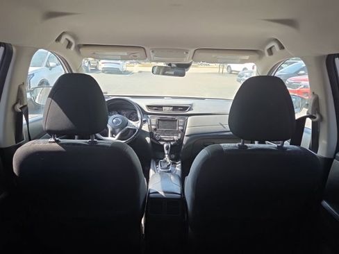 Used 2020 Nissan Rogue SV AWD/4WD image 10