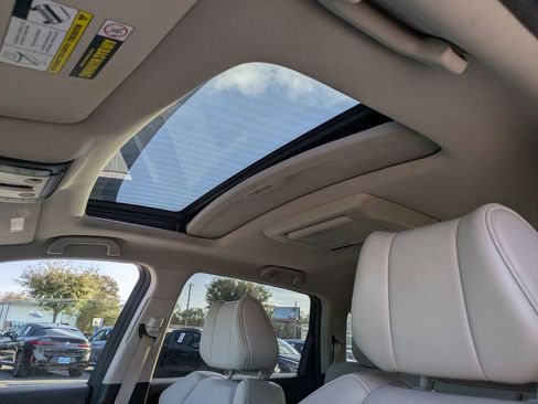 Used 2010 Acura MDX w/ Advance & Entertainment image 12